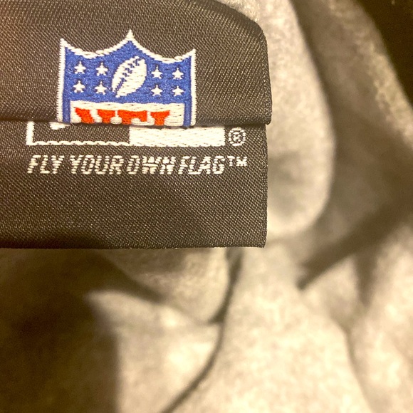 Unisex New Era NFL Licensed Carolina Panthers Beanie w/ Pom Pom - Picture 10 of 11